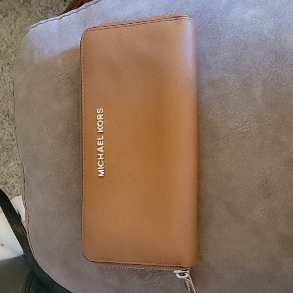 MICHAEL KORS 1990s Camel Brown Large Jet Set Travel Leather Wallet E-1303 - Picture 2 of 9